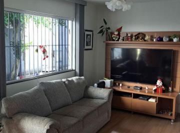 Casa · 125m² · 3 Quartos · 3 Vagas · Confortável casa assobradada com fácil acesso a Av, Cupecê.
