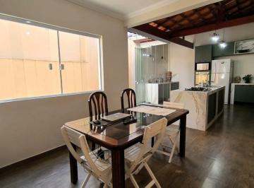 Casa · 144m² · 3 Quartos · 2 Vagas · SOBRADO A VENDA NA REGIÃO DA CUPECÊ.