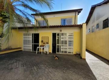 Casa · 243m² · 4 Quartos · 4 Vagas · Lindo sobrado 4 dormitórios 1 suíte 4 vagas 243m²