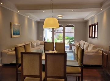 Casa · 270m² · 4 Quartos · 6 Vagas · Confortável sobrado a venda na região da Vila Mascote.