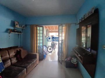 Foto 02 · Casa com Salão Comercial à Venda - Ótima Localização e 3 Vagas Cobertas