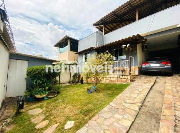 Casa · 200m² · 3 Quartos · 3 Vagas · Casa reformada, jardim, terraço com espaço gourmet completo, e vista pro pôr do sol. Avalia permuta!