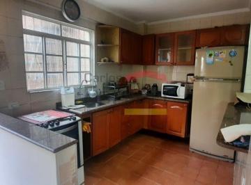 Casa · 180m² · 2 Quartos · 1 Vaga · 2 CASAS NO MESMO TERRENO, PORÉM TUDO INDIVIDUALIZADO, BOM PARA INVESTIDOR OU 2 FAMILIAS