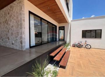 Casa · 532m² · 4 Quartos · 2 Vagas · O Seu Refúgio de Luxo Espera por Você no Condomínio Solar da Serra -Jardim Botânico-DF