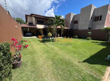 JARDIM · Viva o melhor de Manguinhos! Casa exclusiva a poucos metros do mar - 4 quartos, 300m² e sol da manhã