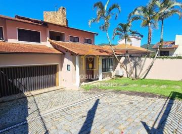 Casa · 305m² · 4 Quartos · 4 Vagas · Casa no Bairro João Paulo com 4 dormitórios.
