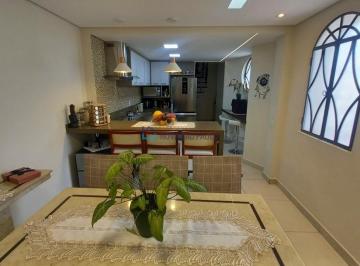 Casa · 170m² · 3 Quartos · 1 Vaga · Sobrado com 3 dormitórios no miolo do Ipiranga
