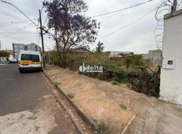 Terreno · 250m² · Terreno disponível para venda no bairro Granada em Uberlândia - MG.