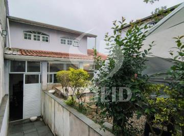 Casa · 278m² · 3 Quartos · 4 Vagas · Casa e salão comercial à venda, comercial e residencial de 278m², 3 quartos, 2 baneiros, 4 vagas.