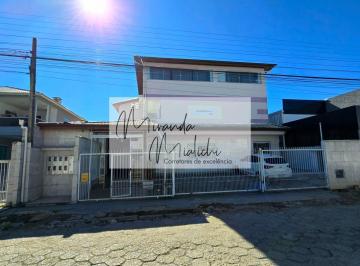 Comercial · 450m² · 15 Quartos · 3 Vagas · Edifício inteiro para venda em Canasvieiras, 450m²