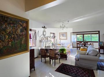 Casa · 548m² · 6 Quartos · 5 Vagas · Sobrado para venda em Jurerê Internacional com 6 quartos, sendo 6 suítes, 548m²