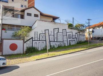 Rua lateral, entrada garagem · Sobrado Triplex, 3 quartos, suíte, 2 vagas - Alto da XV - Curitiba/PR