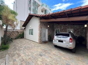 Casa · 359m² · 4 Quartos · 4 Vagas · CASA COLONIAL BAIRRO PLANALTO