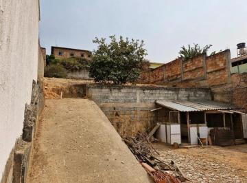 Terreno · 360m² · Ótimo lote, totalmente murado, com leve declive e em ótima localização