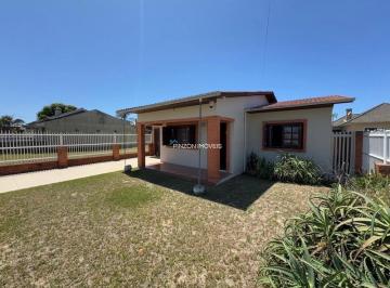 Casa · 146m² · 4 Quartos · Casa próxima da praia e do centro em Atlântida Sul.