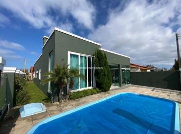 Casa · 129m² · 4 Quartos · Casa com piscina em Atlântida Sul.