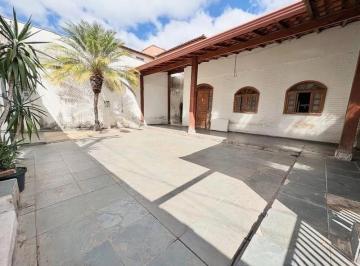 Apartamento · 216m² · 3 Quartos · 2 Vagas · CASA LINEAR | 3 QUARTOS | 02 BANHEIROS | 2 VAGAS