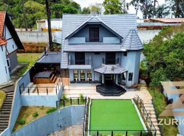 8aa9d90ffae6b3d3022b31c04143d9b33ce666c9 · Casa com 4 dormitórios à venda, 360 m² por R$ 2.500.000,00 - J Nova Suíça - Campos do Jordão/SP