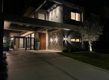888390.jpg · Casa em Condominio 4 dormitorios - Bairro Zona Nova