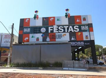 Comercial , Brasília · Ponto Comercial à Venda – Casa de Festas Completa na 713 Norte