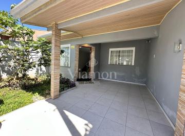 Casa · 148m² · 4 Quartos · 2 Vagas · Sobrado à venda no Jardim Marinoni em Curitiba, 4 quartos, com churrasqueira e 2 vagas de garagem