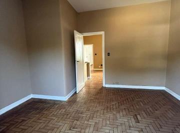 Casa · 324m² · 7 Quartos · 3 Vagas · Imperdível Casa à Venda em São Paulo - SP, Cambuci: 7 Quartos, 2 Salas, 5 Banheiros, 3 Vagas, 324m² 