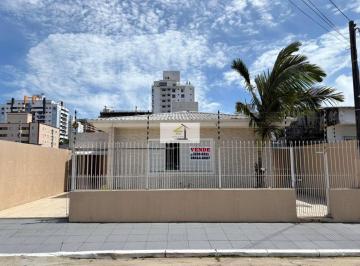 Linda casa à venda em excelente localização no Jardim Atlântico, Florianópolis/SC · Linda casa à venda em excelente localização no Jardim Atlântico, Florianópolis/SC
