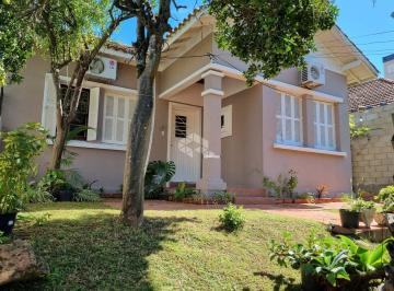 Casa · 123m² · 3 Quartos · 2 Vagas · CASA COM 3 DORMITÓRIOS, PÁTIO E VAGAS PARA 2 CARROS NO JARDIM LINDÓIA