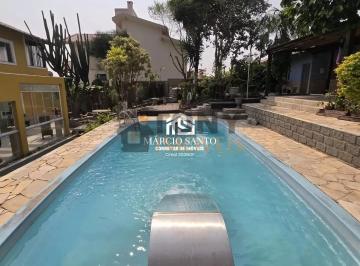 Casa · 665m² · 5 Quartos · 3 Vagas · Casa residencial de alto padrão, em condomínio fechado, com 665 m², possui 5 dormitórios, sendo 4 su