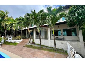 Casa · 345m² · 5 Quartos · 6 Vagas · Casa em Bonsucesso, Olinda: Oportunidade!