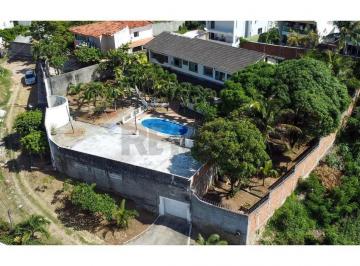 Casa · 345m² · 5 Quartos · 6 Vagas · Casa em Bonsucesso, Olinda: Oportunidade!