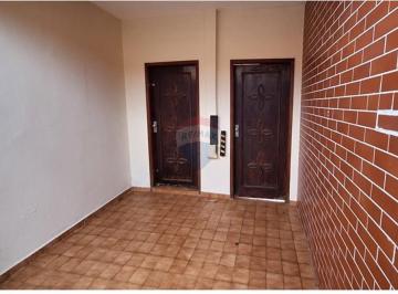 Casa · 120m² · 3 Quartos · 1 Vaga · Encantadora Casa no Centro de Peruíbe para Aluguel