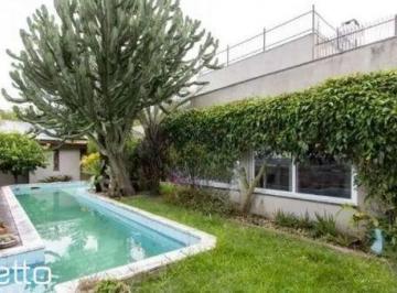Casa · 450m² · 4 Quartos · 4 Vagas · Casa para locação de 450m2, R$ 15.800,00 no bairro Cristal