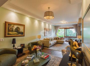 Apartamento · 210m² · 3 Quartos · 2 Vagas · Apartamento, 3 dormitórios, sendo 1 suíte, 2 vagas mobiliado
