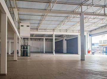 Comercial · 909m² · 30 Vagas · Galpão na Avenida Amador Bueno da Veiga, N. 1688 -  1  • 909 m²