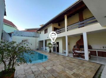 Casa · 324m² · 5 Quartos · 2 Vagas · Sobrado com 323,5m² 5 dormitórios à Venda no Itanhaém, São Paulo – Aceita Financiamento