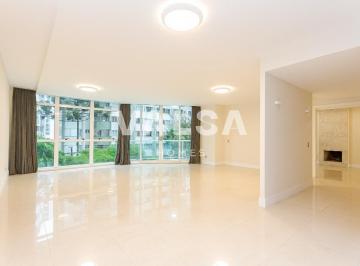 1 · Apartamento com 310.55 m², 4 quartos sendo 4 suítes para alugar no bairro Água Verde.