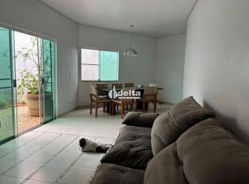 Casa · 346m² · 3 Quartos · 2 Vagas · Casa em condomínio com 3 suítes disponível para venda no bairro Jardim Inconfidência em Uberlândia -