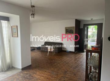 Casa · 250m² · 4 Quartos · 4 Vagas · Casa no Pacaembu com terreno amplo e estrutura sólida ideal para modernizar e viver com conforto