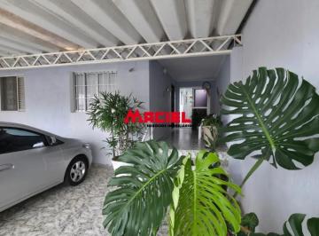 Casa · 250m² · 4 Quartos · 3 Vagas · Casa Espaçosa com Edícula Independente no Jardim Motorama - Estrutura Impecável e Excelente Oportuni