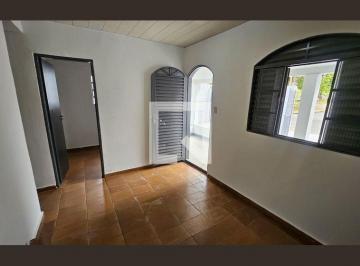 Casa · 57m² · 2 Quartos · 2 Vagas · Casa para Aluguel - Vila União, 2 Quartos, 57 m² - Goiânia