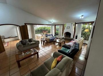 img-20251010-wa01501760123817805.jpg · Sobrado Espaçoso à Venda no Jardim Santa Rosália  Ideal para Uso Comercial ou Residencial