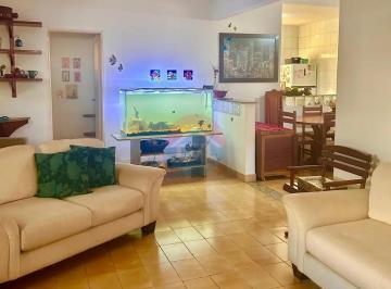 Casa · 260m² · 2 Quartos · 2 Vagas · Ótima Residência no Condomínio Residencial Santorini.