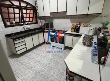 Casa · 241m² · 3 Quartos · Excelente sobrado na Vila Linda, Santo André/SP, 241 m² a.u., 3 dormitórios (1 suíte), sala, copa, c