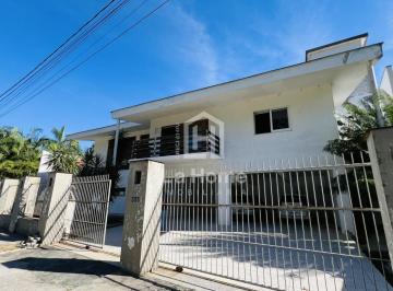 Casa · 2454m² · 5 Quartos · 6 Vagas · Ampla cada no bairro Jardim Blumenau disponível para venda