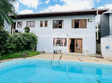 Casa · 300m² · 4 Quartos · 4 Vagas · Casa residencial com 04 suítes á venda em Blumenau, bairro Escola Agrícola