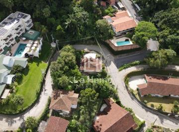 Terreno · 772m² · Terreno com 772m² combinando exclusividade, espaço e grande potencial de valorização no Centro de Bl
