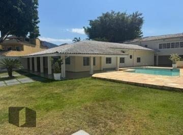 gramado e piscina · Imoveis - na Barra da Tijuca