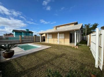Casa · 170m² · 4 Quartos · Casa com piscina próxima da praia em Atlântida Sul