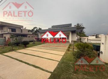 Casa · 180m² · 3 Quartos · 3 Vagas · Casa com 3 suites e piscina, frente asfalto, a venda no Condomínio Ninho Verde I Eco residence